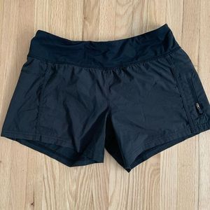 Lulu lemon active shorts